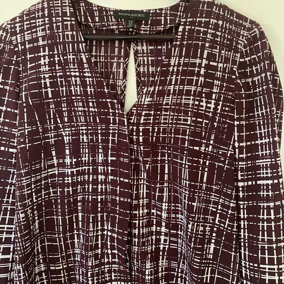 Banana Republic Factory Burgundy White Blouse - Picture 2 of 10